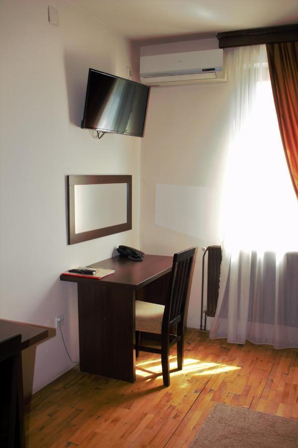 Garni Hotel City Krusevac Ngoại thất bức ảnh
