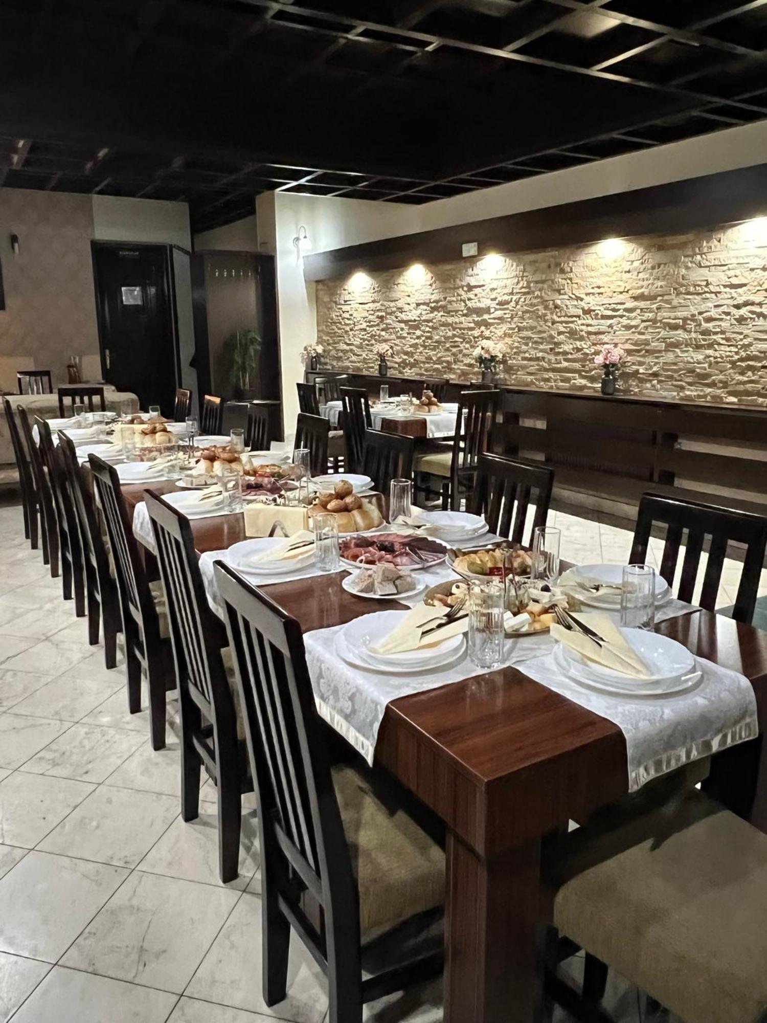 Garni Hotel City Krusevac Ngoại thất bức ảnh
