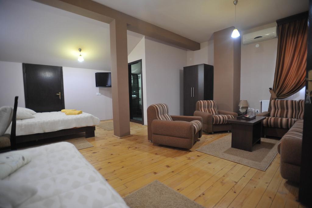 Garni Hotel City Krusevac Ngoại thất bức ảnh